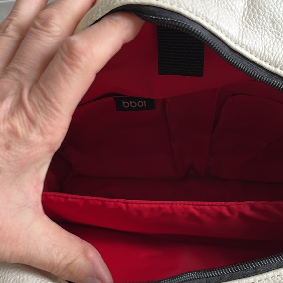 VGUC leather Bugaboo Bag for baby bottles, diapers - long wide adjustable strap - Picture 15 of 17